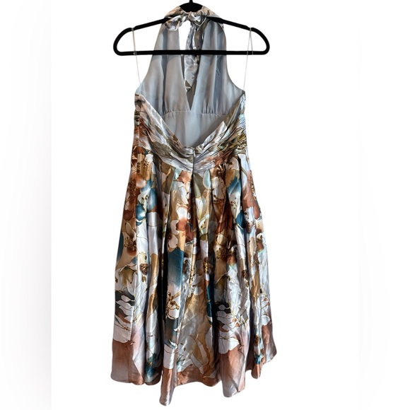 ADRIANNA PAPELL 100% SILK HALTER KNEE LENGTH DRESS - Picture 4 of 8